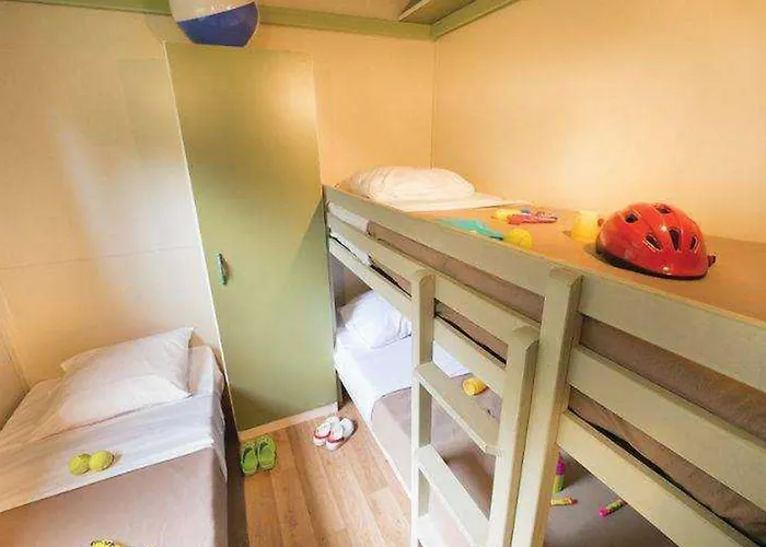 5 Pers Avec Terrasse - Api-1-52-1125 Vendoire