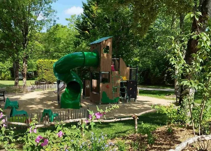 5 Pers Avec Terrasse - Api-1-52-1125 * Vendoire